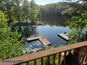 Spacious 5 Bedroom Cabin with Riverview & Black Lake Access - Image 3