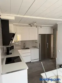 Nyrenoverad villa med 5 sovrum i Gävle - Image 1