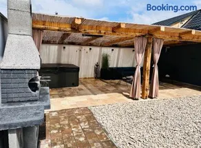 Villa 3 - Image 2