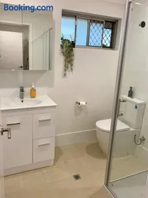Modern Stylish House in Craigie - Image 2
