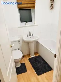Spacious & modern 3 bedroom house in Peterlee - Image 4