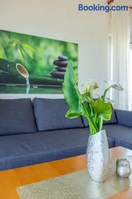 Sky & Sea Apartment - Image 5