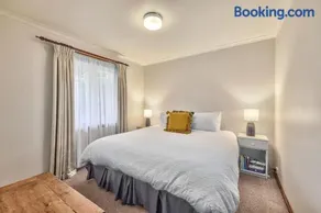 Jamieson Cottages - All Four Cottages - Sleeps 16 - Image 4