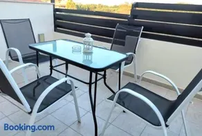 Ionian Breeze Family House Walk to Beach And Dining - Image 2