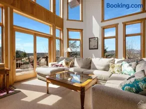 Luxury Windham 8BR Lodge - Image 3