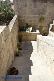 400YR Farmhouse in Xaghra Gozo - Entire Farmhouse - Image 3