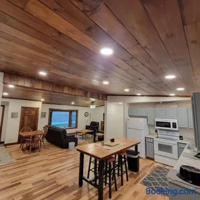 Comfortable Country Home - Image 2