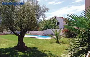 Gorgeous Apartment In Novigrad - Image 1