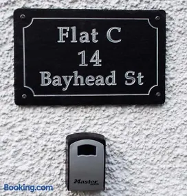 Flat 14c Bayhead - Image 2
