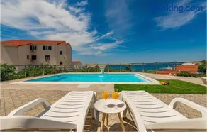 Amazing Apartment In Kustici, Novalja - Image 2