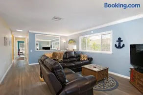 Amazing 2BR Family Home in the Heart of Rancho Bernardo - Image 2
