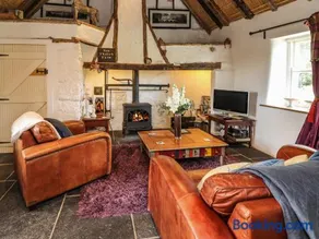 New Thatch Farm - Image 5