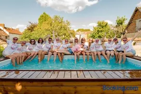Maison d'hôte privatisée avec piscine et jacuzzis 15 pers max - Image 3