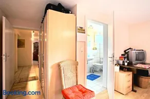 Private Room with own bathroom - Image 5