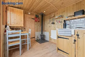Unplug & Reconnect, Romantic Retreat with Hot Tub - Image 3