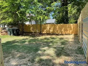 Sleeps 6, 3BR House, Fenced Yard, Pets Welcome - Mins to Motor Speedway - Image 4