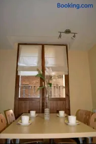 Cálido y acogedor apartamento en el corazón de Puente la Reina - Image 2