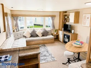 Golden Sands Getaways Weymouth - Image 2