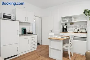 Studio mit Klimaanlage und schnellem WLAN Parkplatz und Self Check in nahe Hannover - Image 2