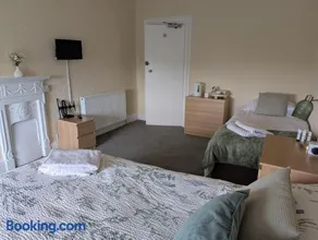 THE YoRK - Image 3