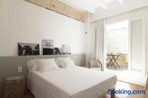 Mon Hotel - Image 2