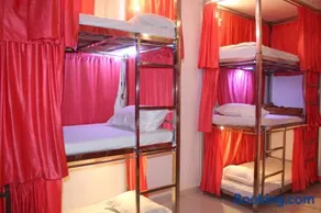 Sunset Backpackers Hostel - Image 4