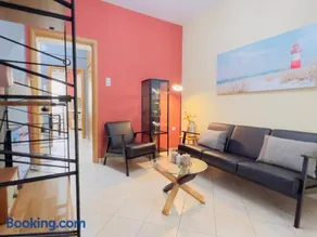 Tobacco Warehouse Apartment - City Center Gem - Image 2