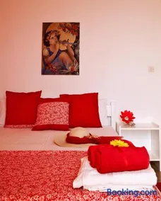 Anastasias Apartments - Image 3