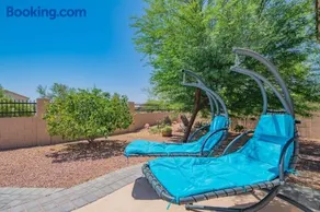 StayShores Chic Retreat – Pool HotTubSweet Sleep - Image 4
