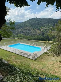 Manoir majestueux à Satillieu avec piscine privée - Image 1