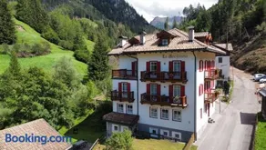 Dolomites Hotel La Meridiana - Image 2