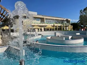 Velence Sunset Wellness Apartman - Image 3
