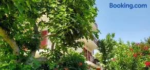 Apartment Overlooking the Sea 360 - Image 2