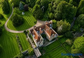 Haremere Hall - A Jacobean Estate of Grandeur - Image 2