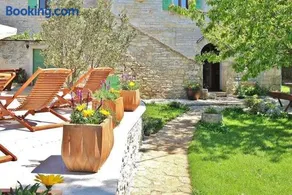 Villa Violica, Karnevali - Image 4
