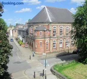 Victoria Bar Apartments Within the City Walls Free Parking - Image 3