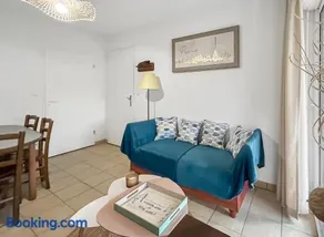 Appartement cosy avec terrasse et parking privé - Image 4