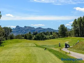 Holiday flats at Domaine de Saint-Endréol with golf, SPA and pool - Image 4