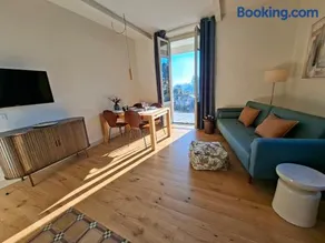 Villa Grappoli - lakeside apartments with balcony and lake view - Image 1