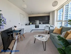 Elite Serenity Apartment - Image 5