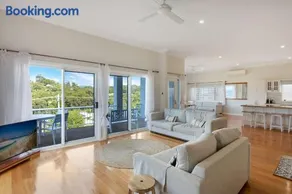 8 Sunnyside Crescent Kianga - Image 4
