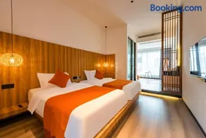 Floral Lux Hotel Yixing Yuyang Huaixiu Courtyard - Image 2