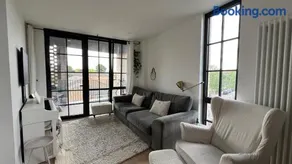 Bright 3 bed in Hackney Wick Perfect for families with kids - Image 2