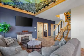 Dreams of Spring at Magnolia Treehouse - Image 5