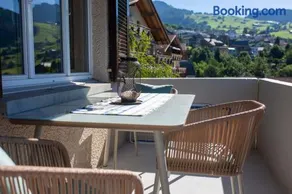Traumhafte Sonnenresidenz mit Berg- und Seeblick - Image 4