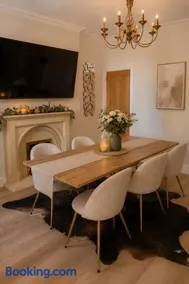 3-bed Victorian Townhouse, Lake District Base, Kendal Town Centre, Parking - Image 3