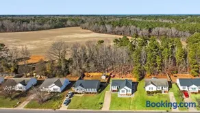 The Cambridge of Carolina - Image 3