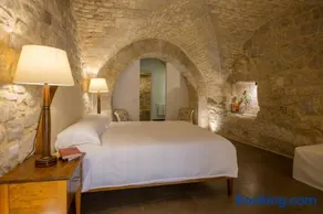 Baroni Giampiccolo Suite - Image 1