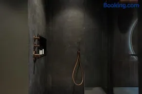 Suite Escape - Image 4