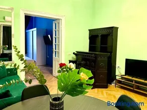 VVS Green Old Town - Image 1